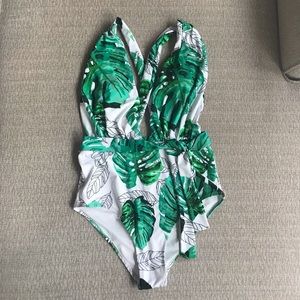 Cupshe Back Cross Monstera One-piece swimsuit